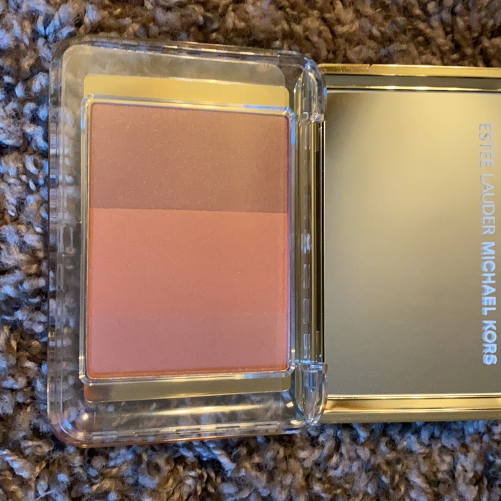 Michael Kors For Estae Lauder Makeup Bundle - Picture 2 of 4